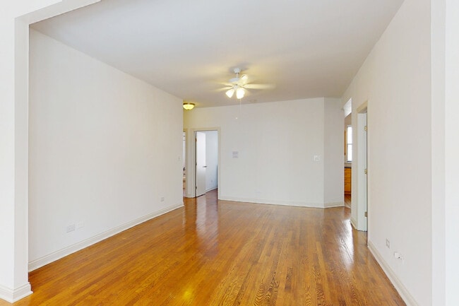 Comedor/Sala de estar - 5350-5358 S. Maryland Avenue