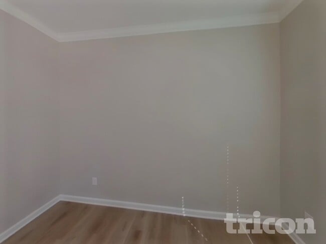 Photo - 326 Fairford Rd