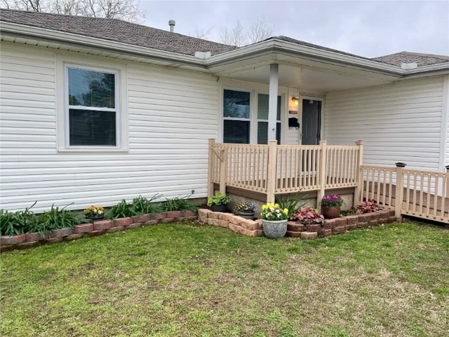 Photo - 1205 E Rose Dr