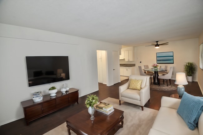 Photo - 5455 Bellingham Ave Unidad 01