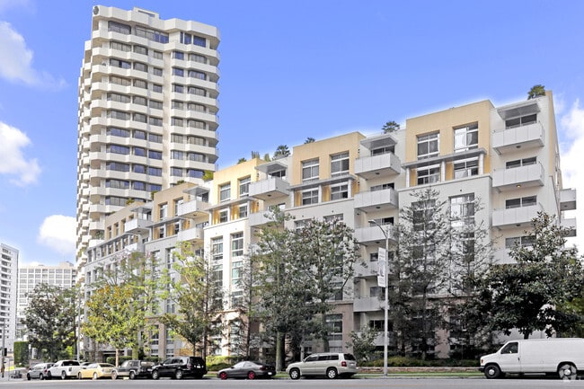Building Photo - Wilshire Margot