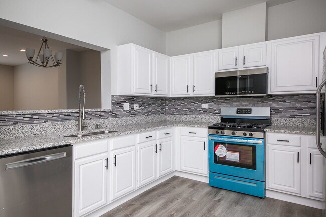 Photo - 9497 Harrison St