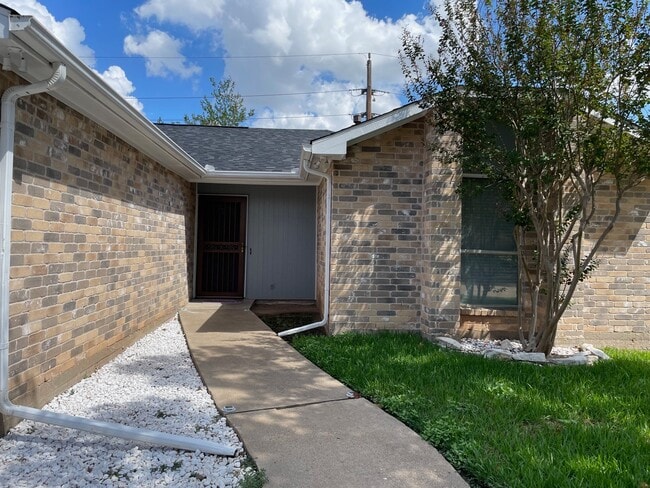 2627 Old Fort Rd