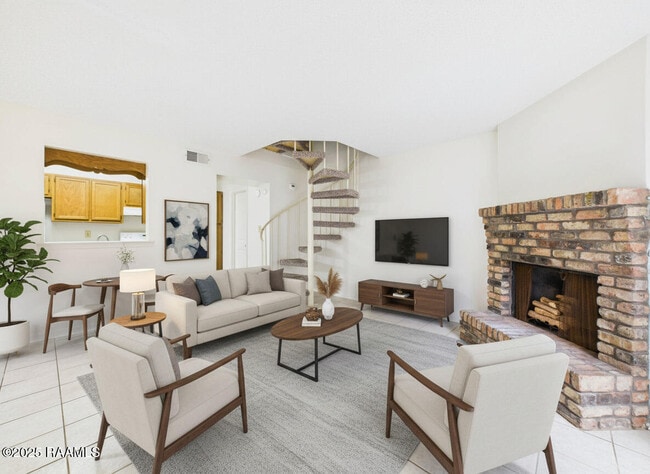 Photo - 108 Shekel Dr