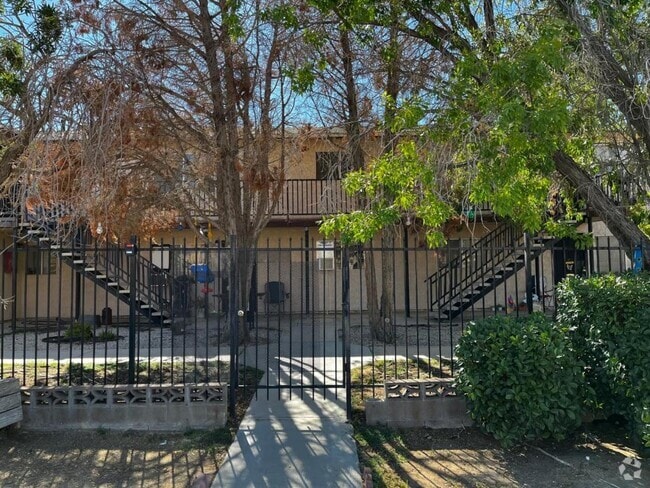 Building Photo - 42737 42nd St W Rental