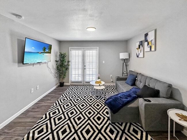 Building Photo - 16951 Addison Rd