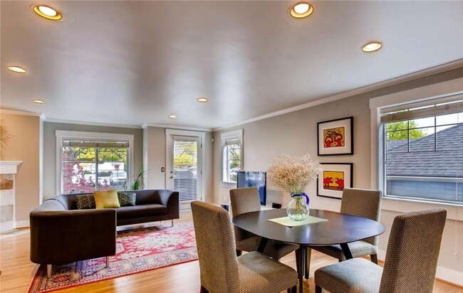 Photo - Beautiful Top of Queen Anne Townhome - 3 Beds / 2.5 Baths
