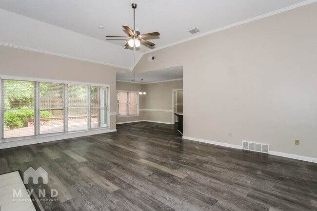 1624 Wayside Cove