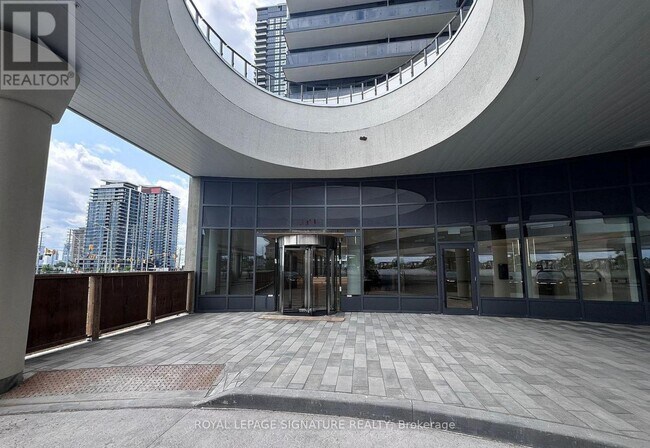 Photo - 5105 Hurontario St Unit 2208