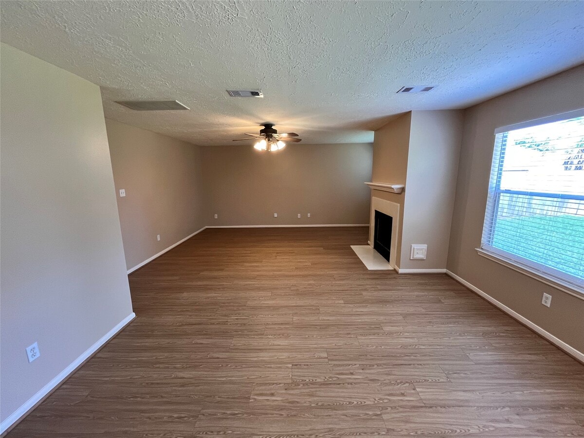 Photo - 16118 Cypress Valley Dr