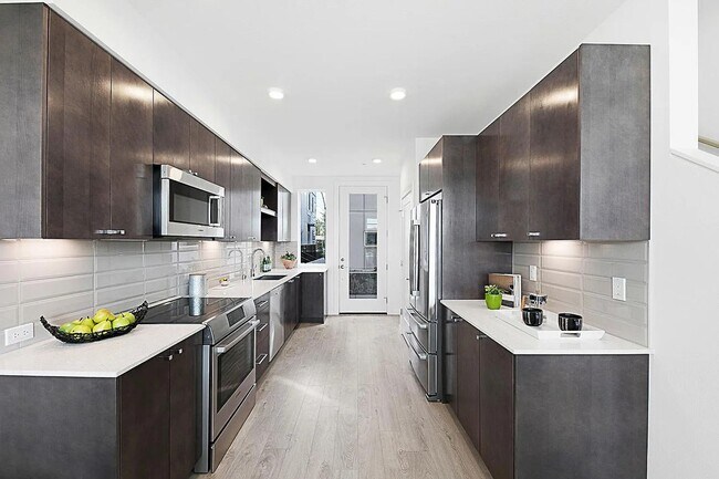 Photo - Ballard Townhouse 2bd/2ba, AC, Garage Parking