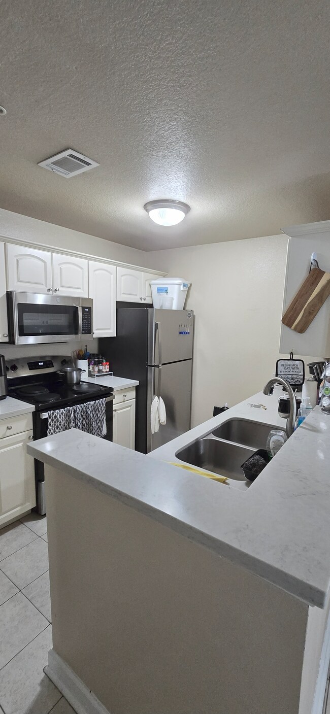 Photo - Oxford Terrace 1 Unit GF2, Room 4