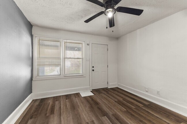 Photo - 5953-55 Rawles Avenue Unit 5955
