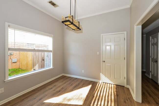 Photo - 2219 Lake Hill Ct