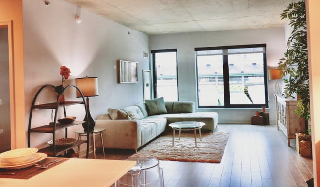 Photo - 1040 W Addison St