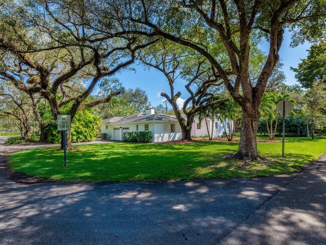 4701 Santa Maria St