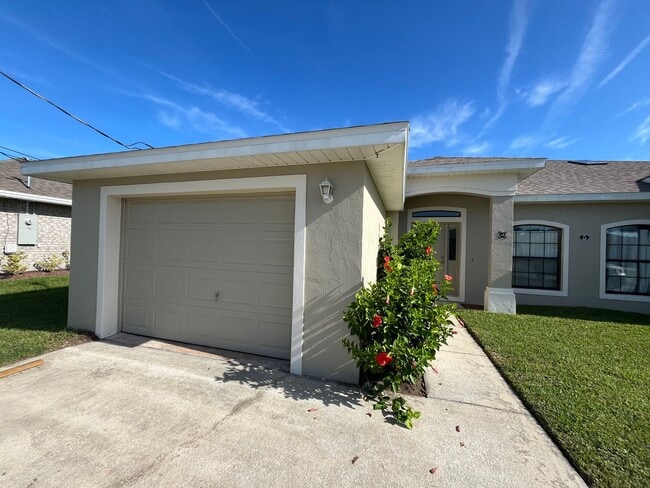 Building Photo - THIS WONT LAST LONG!!!! 3/2 ALL TILE!!! Rental