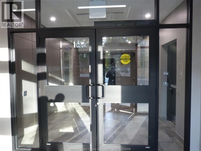 Photo - 140 Main St E Unit 109