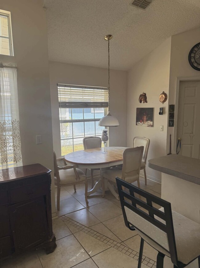 Photo - 9560 Southbrook Dr