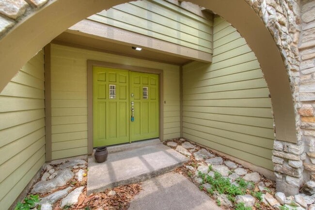 Photo - 12800 Powderhorn St