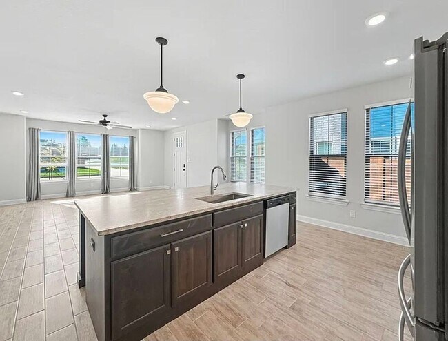 Photo - 9525 Thorncrown Ln