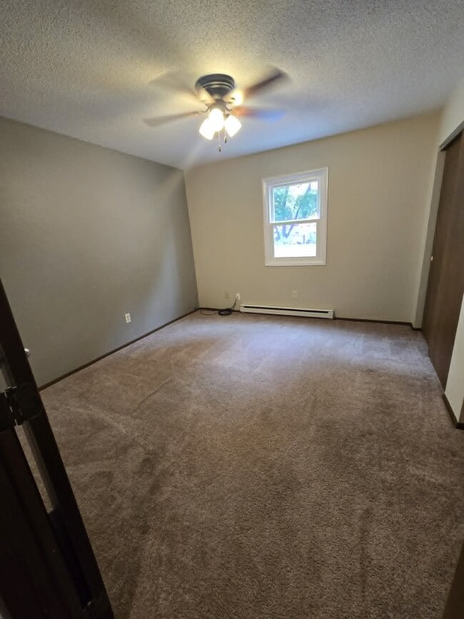 Photo - 5534 Glenridge Dr Unit B