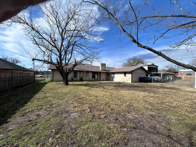 Photo - 902 Walnut St