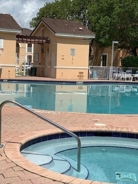 Photo - 7100 NW 177th St Unidad 202-14