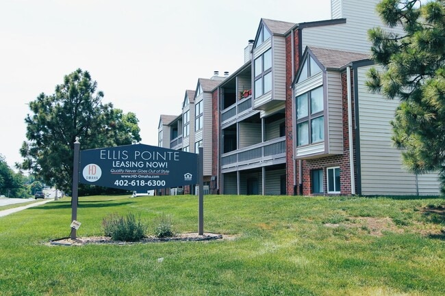 Photo - First floor convenience.  Ellis Pointe in ... Unit 6320-103