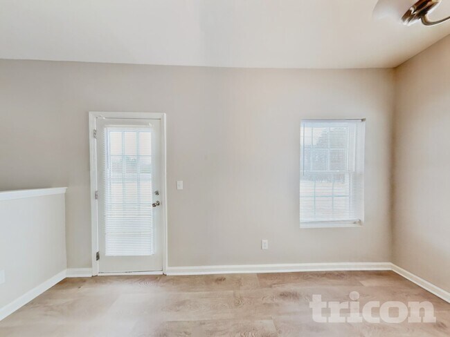 Photo - 413 Stoney Run Dr