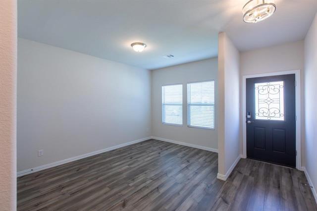 1604 Mineral Pt Pl