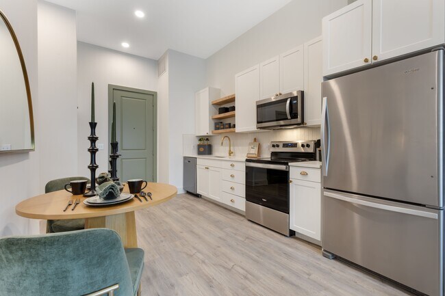 Banyan Flats Apartments