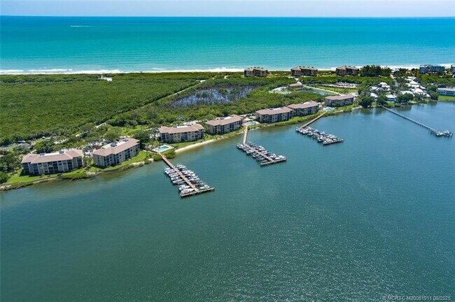 Photo - 4540 NE Sandpebble Trce Unit 406