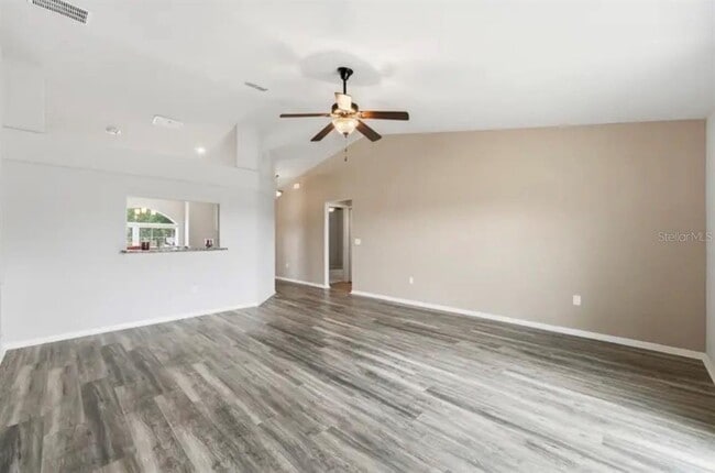 Photo - 202 Highland Meadows Pl