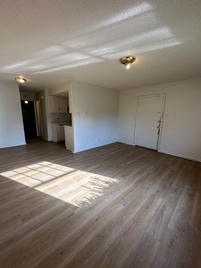 Photo - 519 N 31st St Unit 6