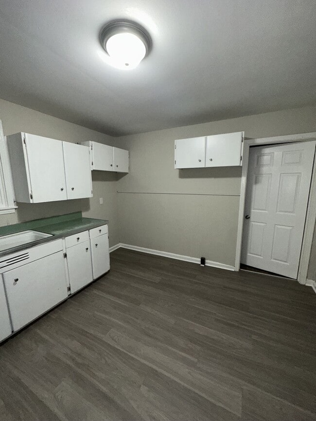 Photo - 2211 Larimore Dr