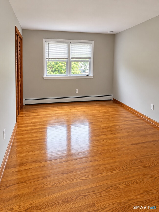 88 Elizabeth Ann Dr Unit 2L