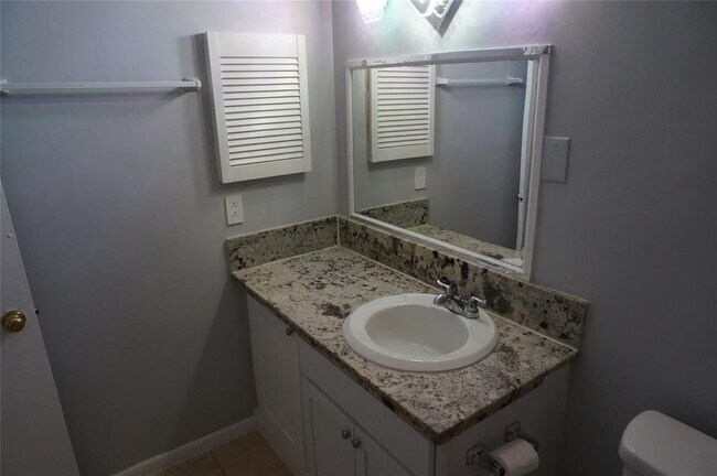Photo - 8427 Hearth Dr Unit 6
