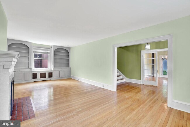 Photo - 121 Kensington Ave
