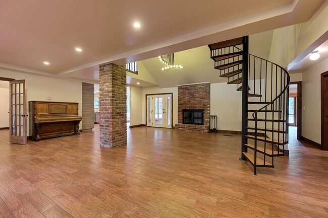 Photo - 2429 Cedar Oak Dr