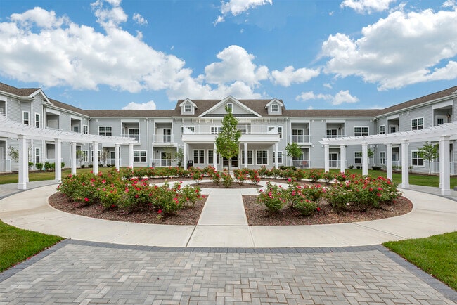 Birchwood (55+) & Willows at Cranbury - Birchwood (55+) & Willows at Cranbury Apartments