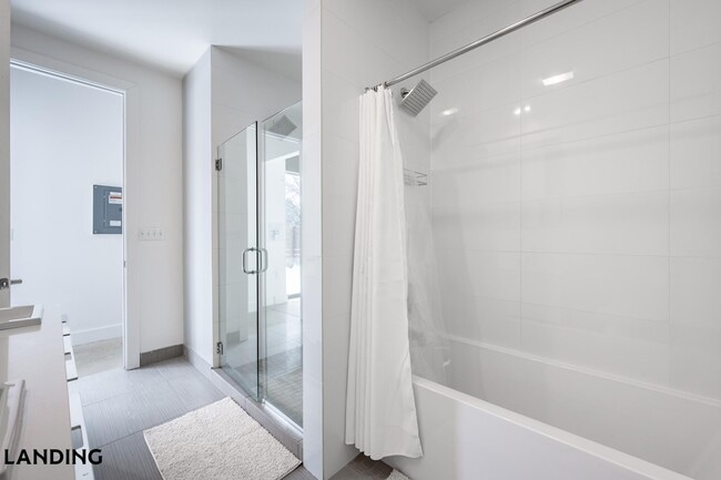 Photo - 1210 Morse Ave Unidad 74