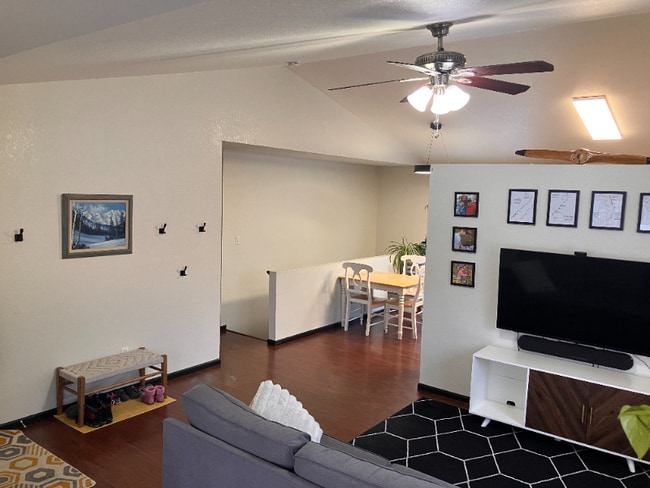 Photo - 2451 W 44th St