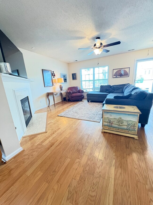 Photo - 108 White Cedar Ct