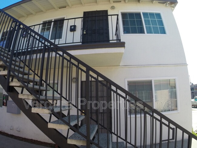 Photo - 1083 E 7th St Unidad 4