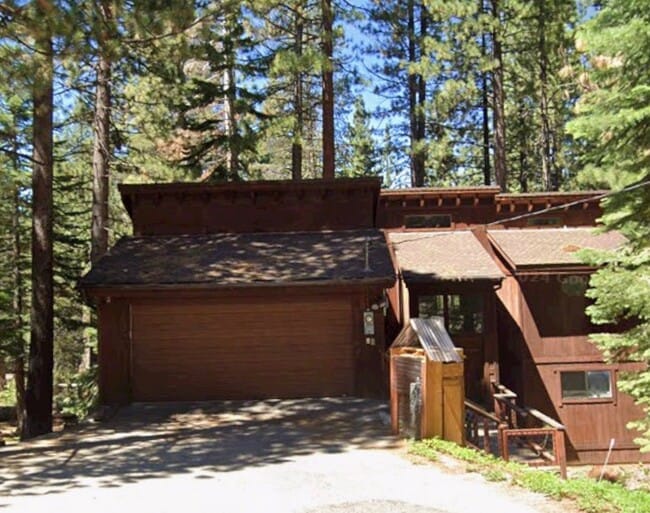 Photo - 1647 Thunderbird Dr