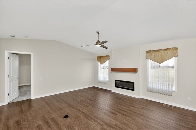 Photo - BEAUTIFUL CORNER LOT!! 3 Bedroom, 2 Bathroom Home in Des Moines!