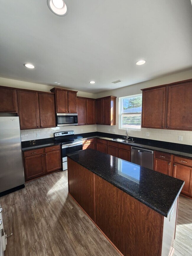 Photo - 1205 Willowcrest Rd