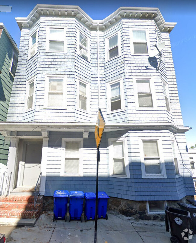 Building Photo - 77 Walnut St Rental