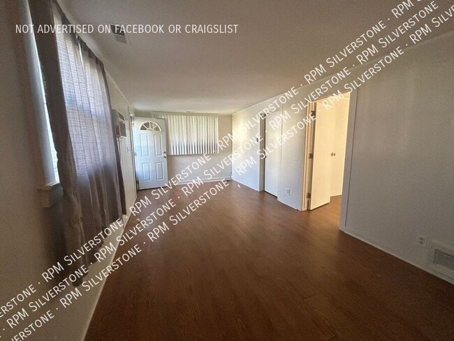 Photo - 3236 Caroline-